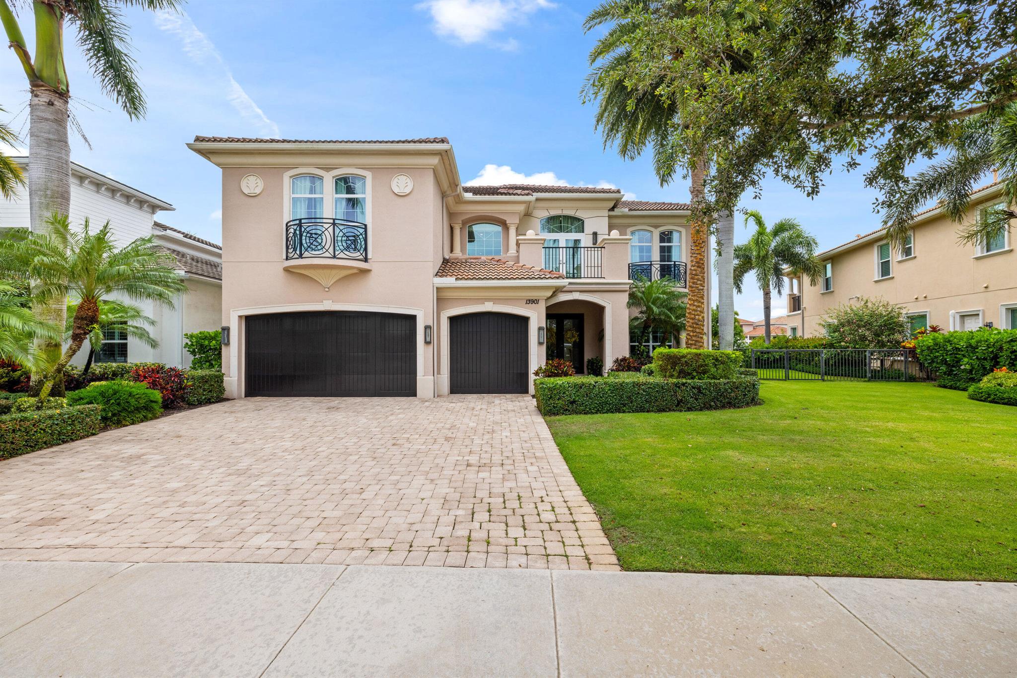 13901 Willow Cay Dr