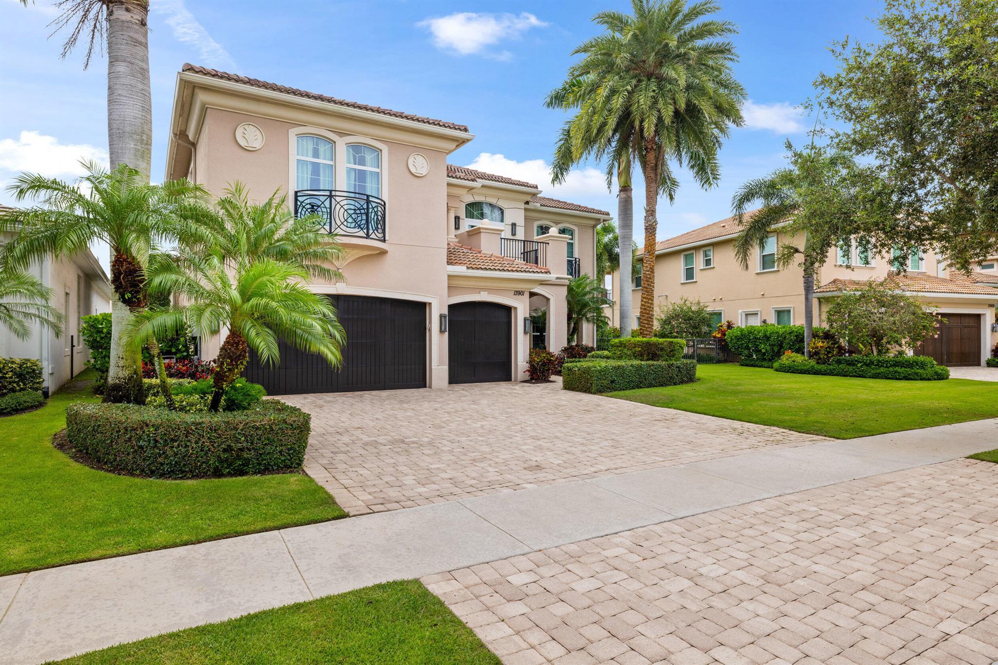 13901 Willow Cay Dr North Palm Beach, FL 33408 13901 Willow Cay Dr North Palm Beach, FL 33408