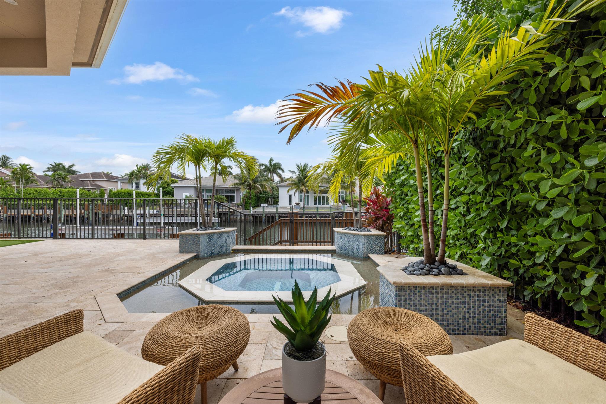 13901 Willow Cay Dr North Palm Beach, FL 33408 13901 Willow Cay Dr North Palm Beach, FL 33408