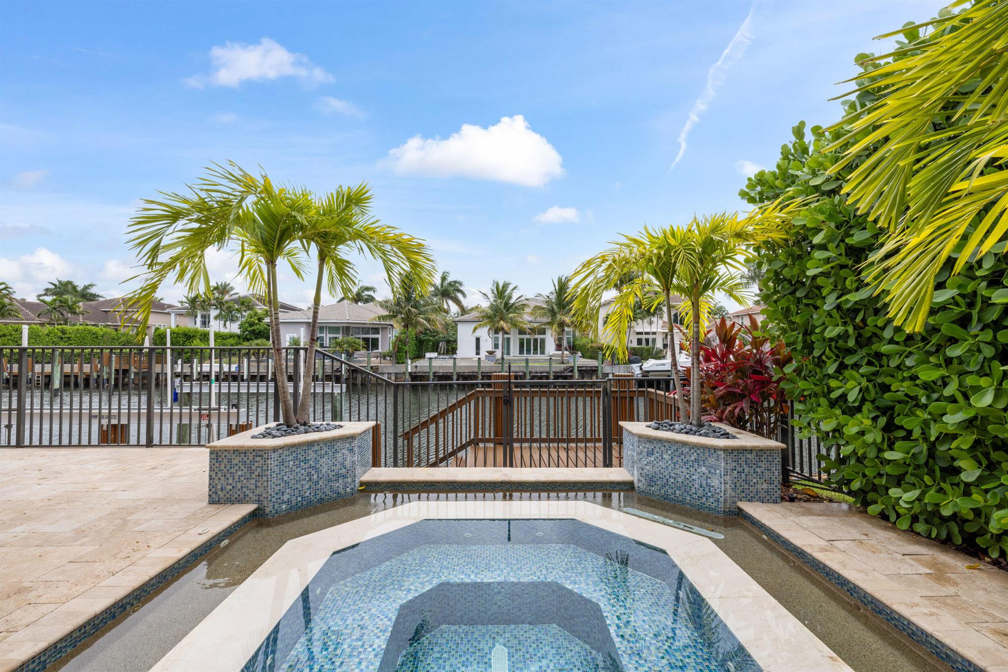 13901 Willow Cay Dr North Palm Beach, FL 33408 13901 Willow Cay Dr North Palm Beach, FL 33408