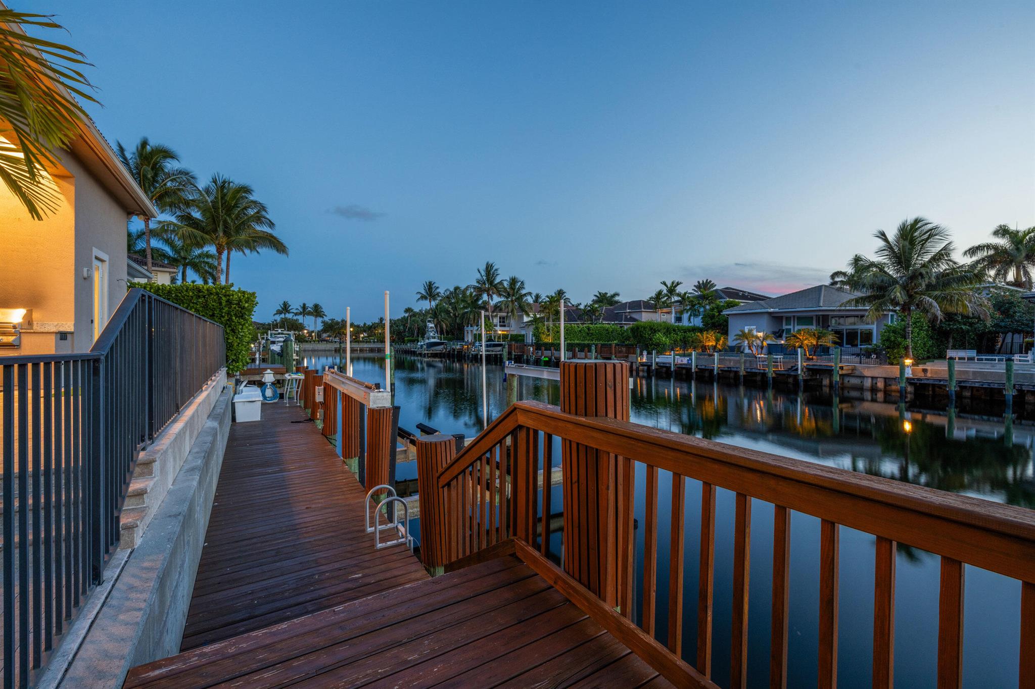 13901 Willow Cay Dr North Palm Beach, FL 33408 13901 Willow Cay Dr North Palm Beach, FL 33408