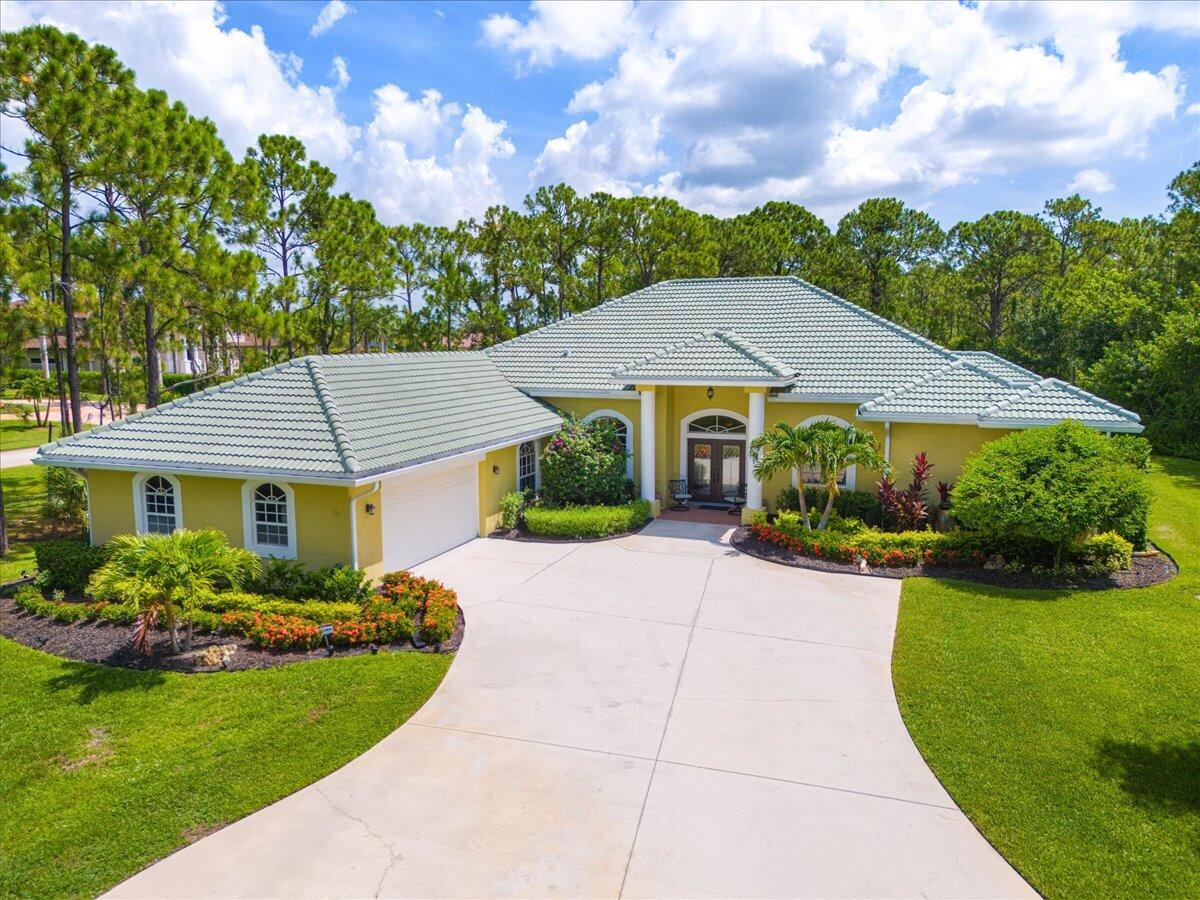 11000 Pine Crk Ln
