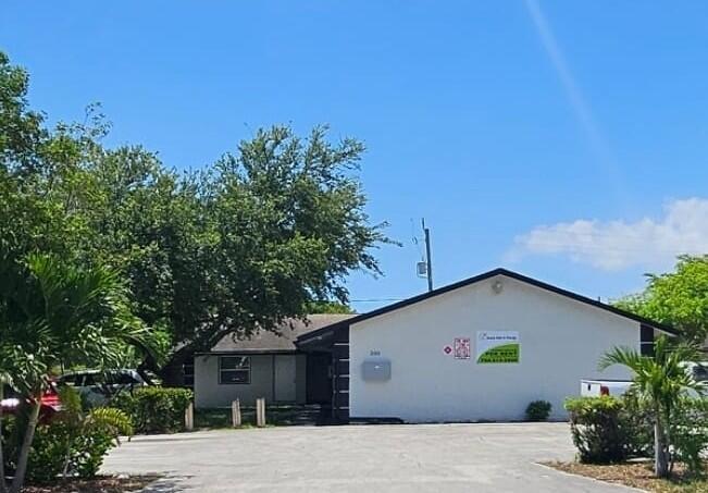 200 NW 14th St #1