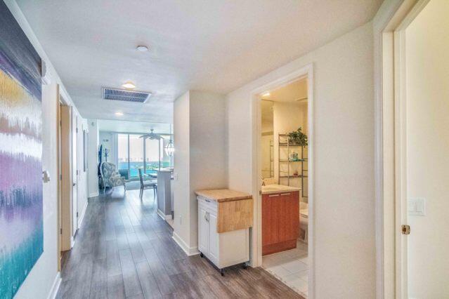 2650 Lake Shr #2203 Riviera Beach, FL 33404