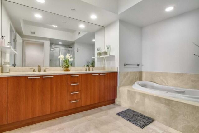 2650 Lake Shr #2203 Riviera Beach, FL 33404