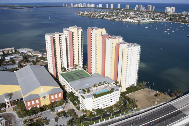 2650 Lake Shr #2203 Riviera Beach, FL 33404