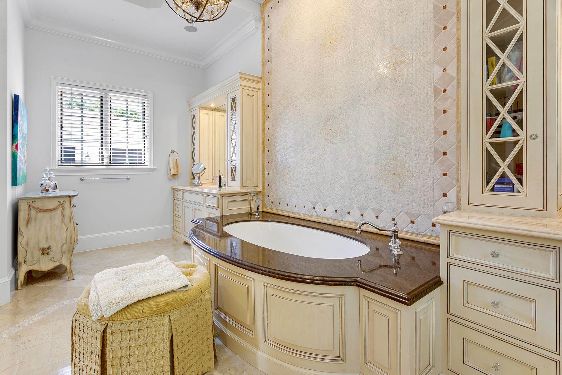 155 Commodore Dr Jupiter, FL 33477