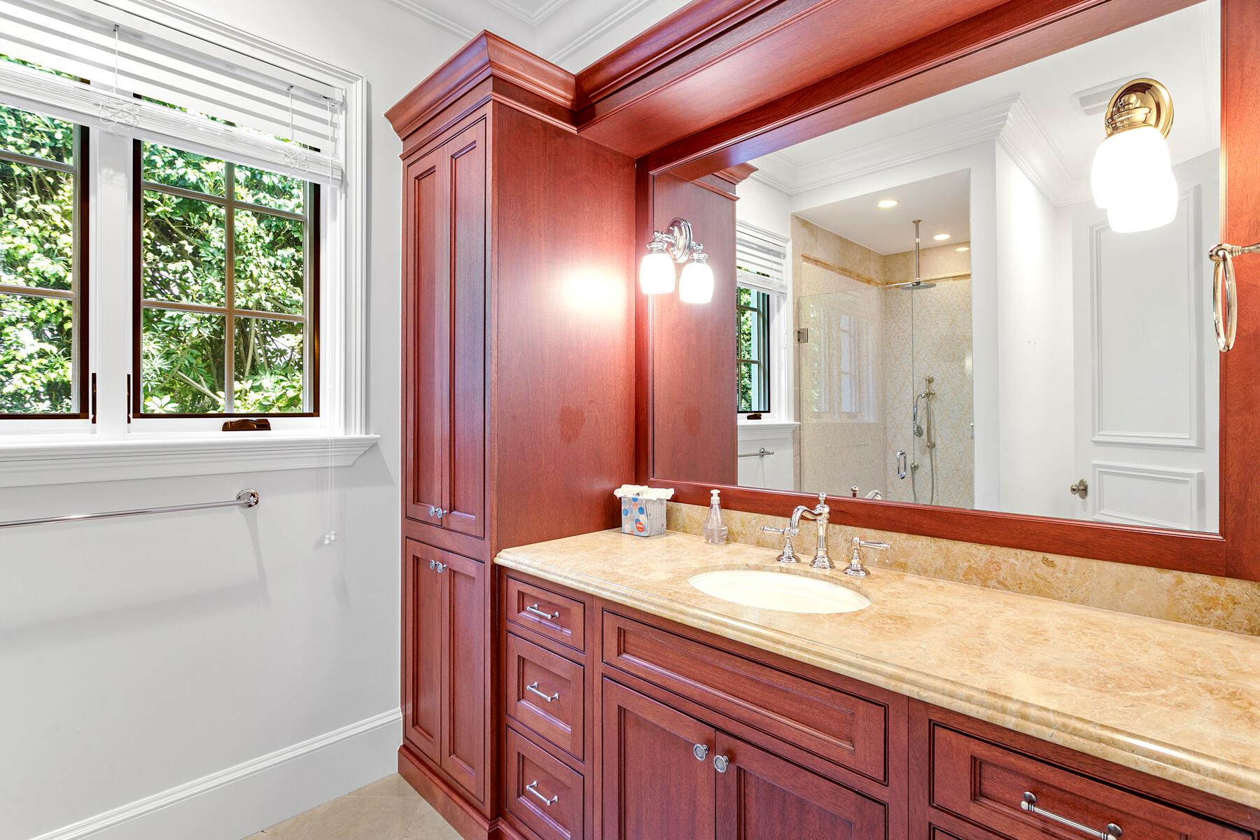 155 Commodore Dr Jupiter, FL 33477