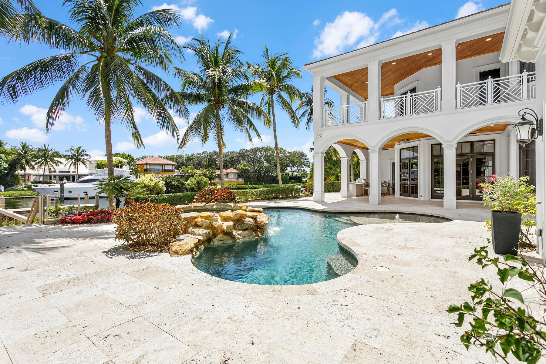 155 Commodore Dr Jupiter, FL 33477