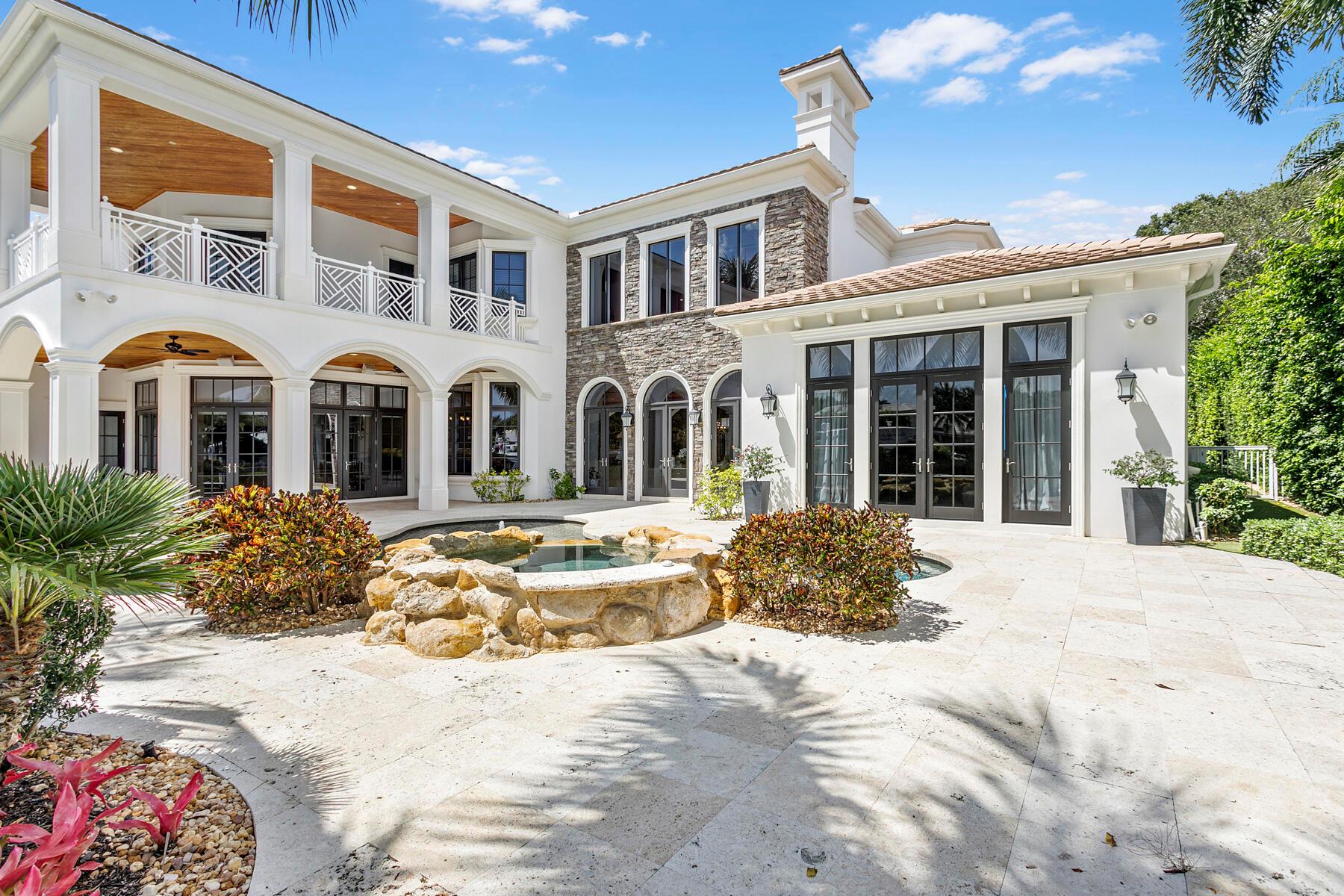 155 Commodore Dr Jupiter, FL 33477