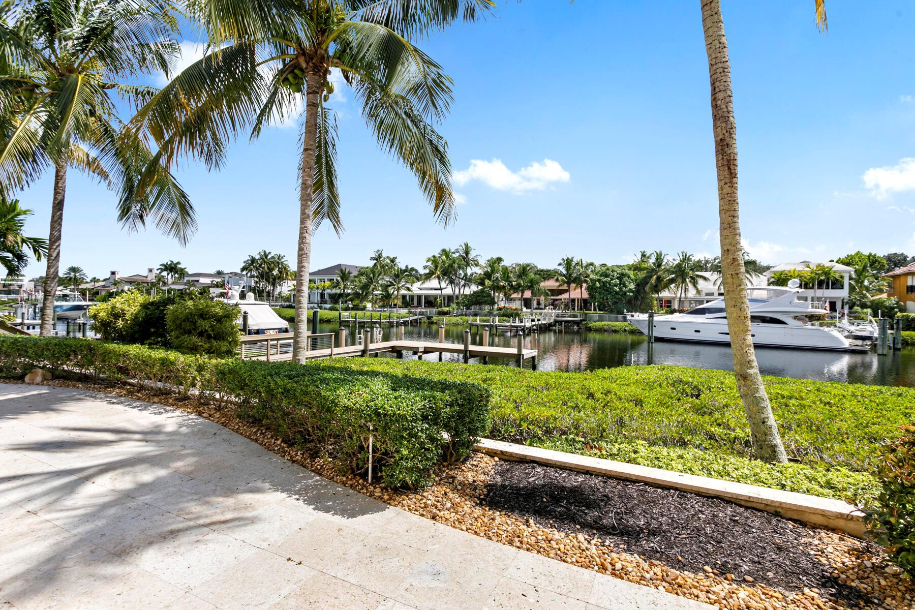 155 Commodore Dr Jupiter, FL 33477