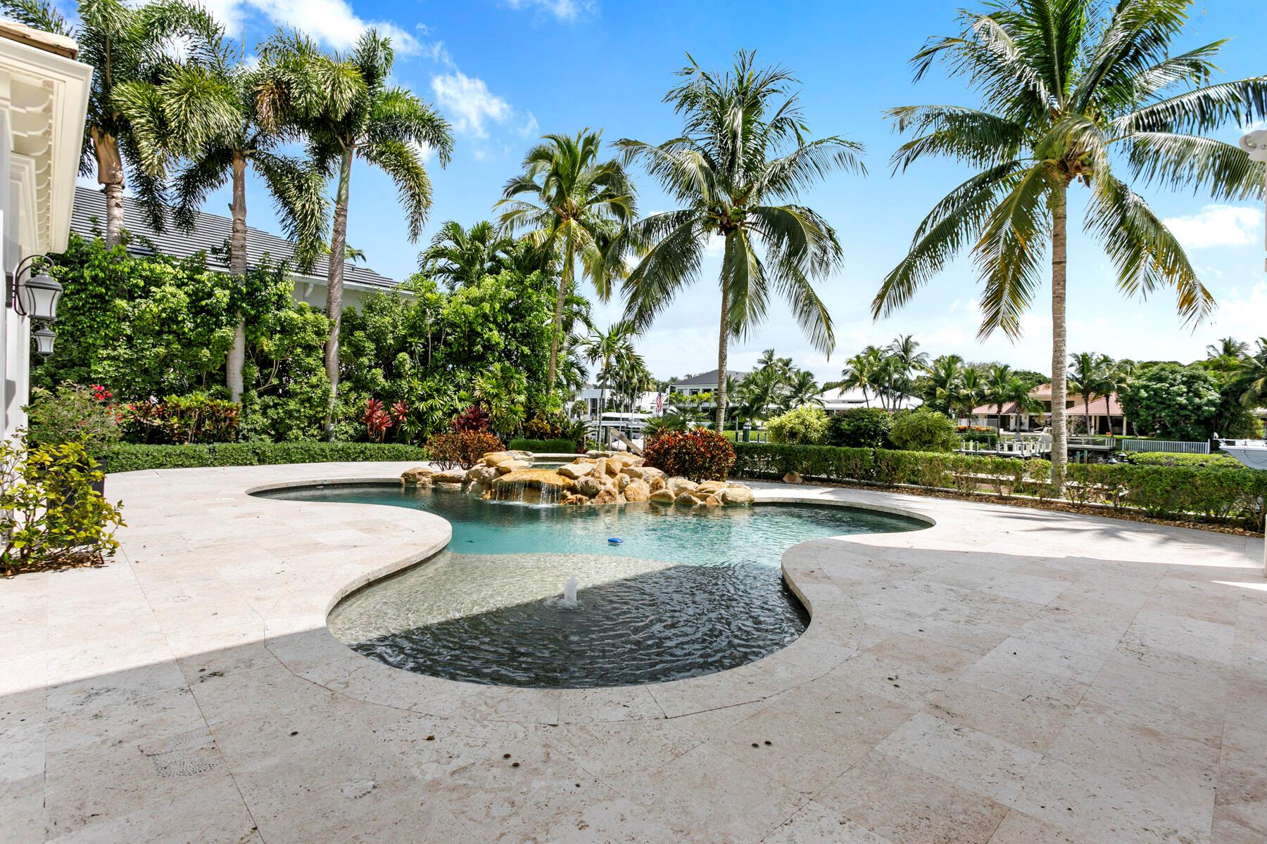 155 Commodore Dr Jupiter, FL 33477