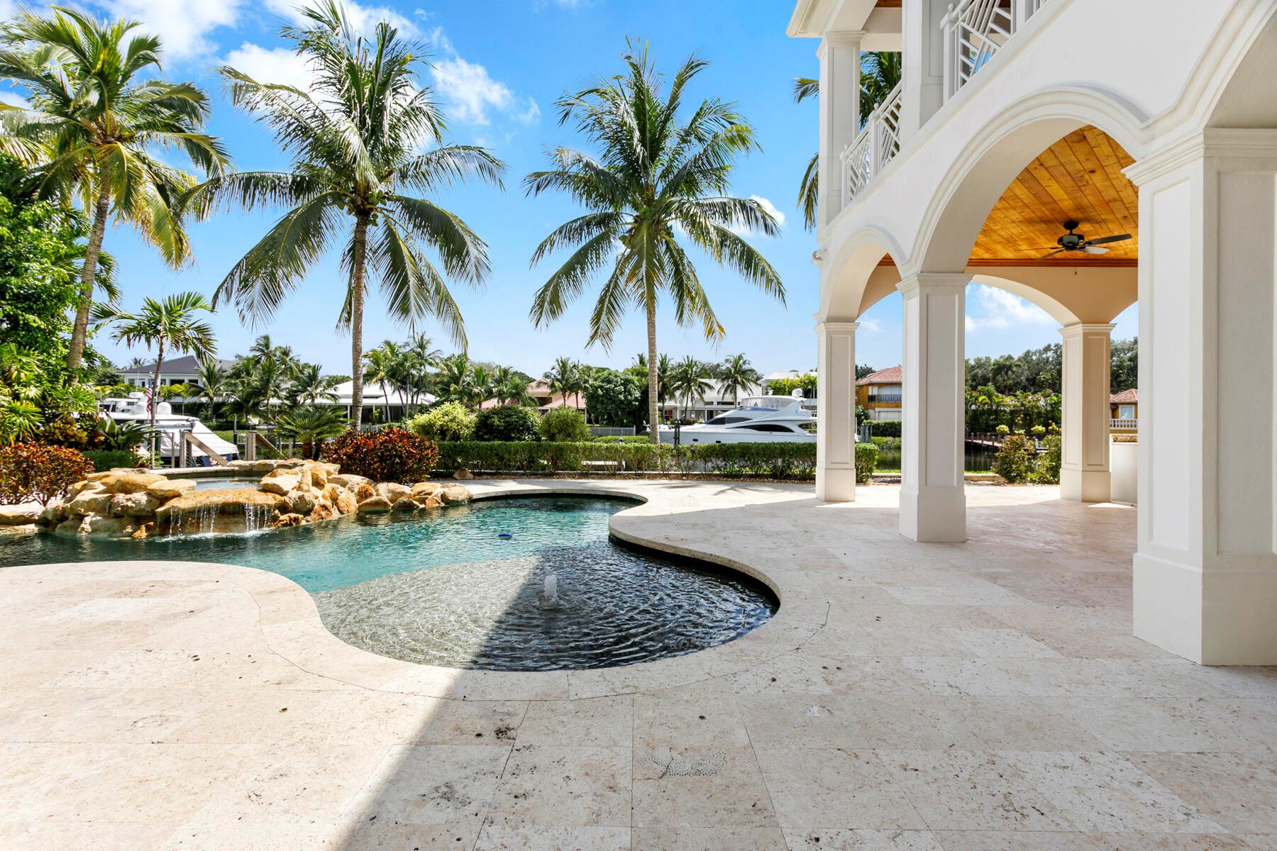 155 Commodore Dr Jupiter, FL 33477