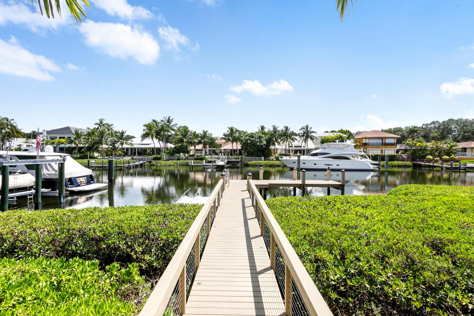 155 Commodore Dr Jupiter, FL 33477