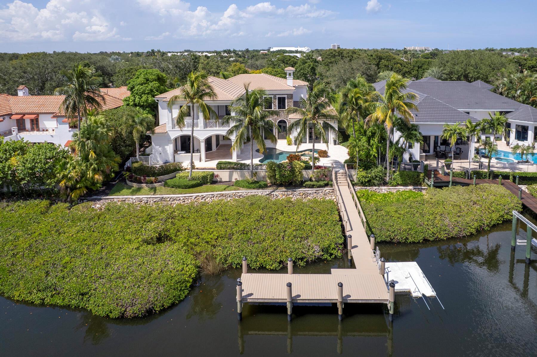 155 Commodore Dr Jupiter, FL 33477