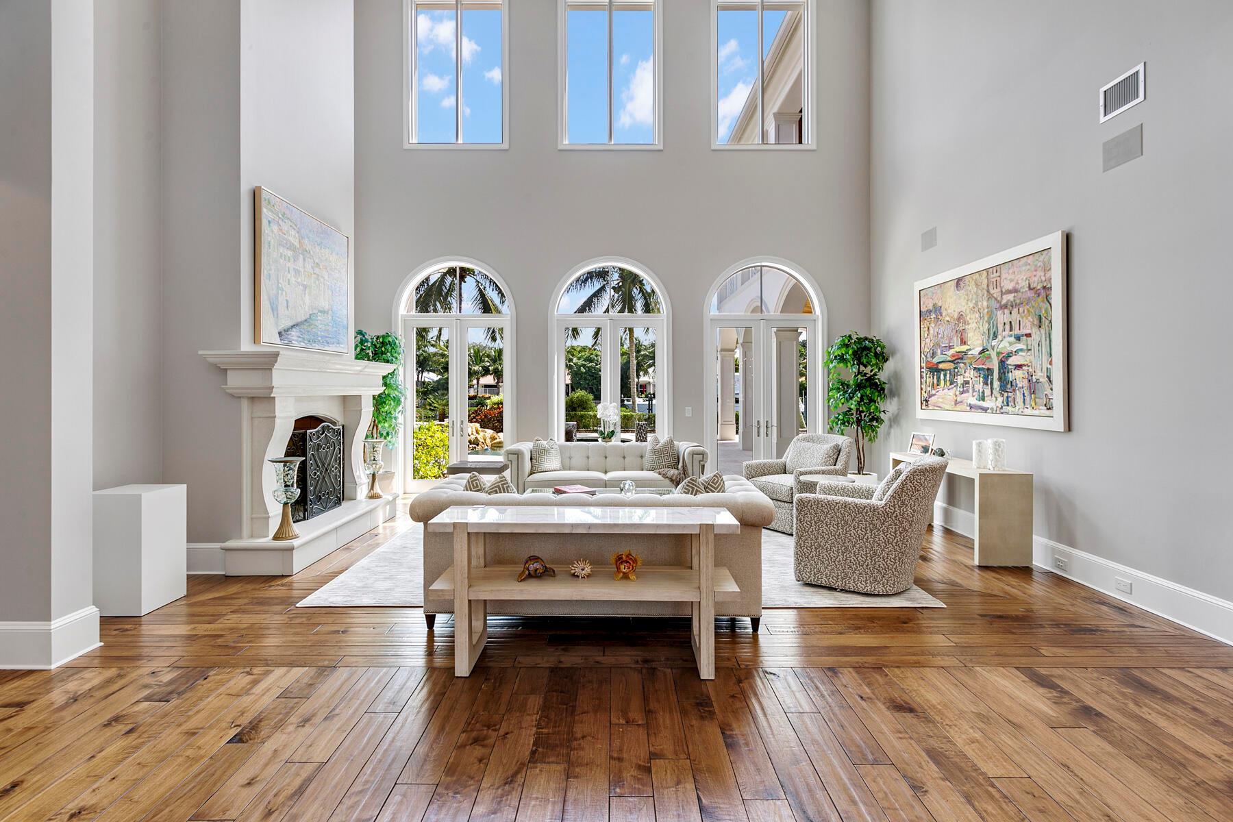 155 Commodore Dr Jupiter, FL 33477