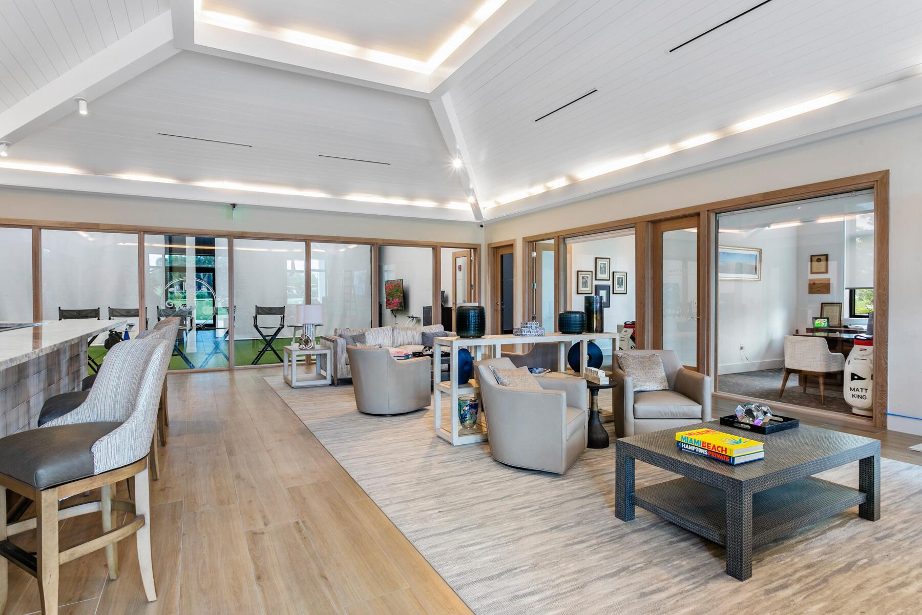 155 Commodore Dr Jupiter, FL 33477