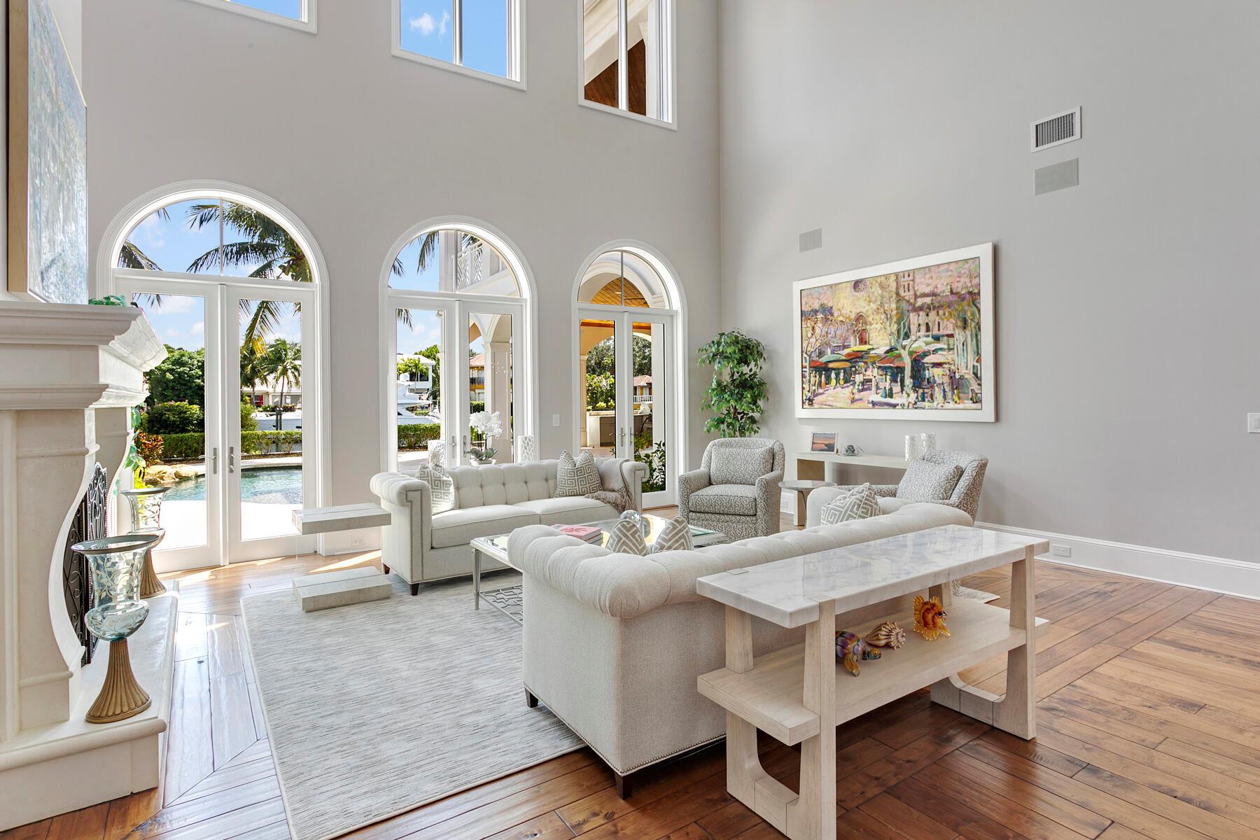 155 Commodore Dr Jupiter, FL 33477