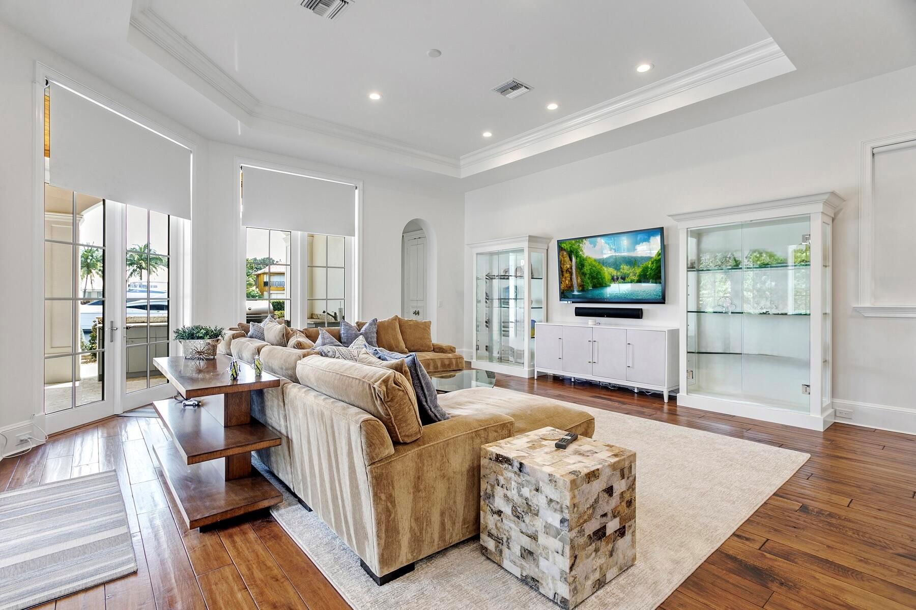 155 Commodore Dr Jupiter, FL 33477