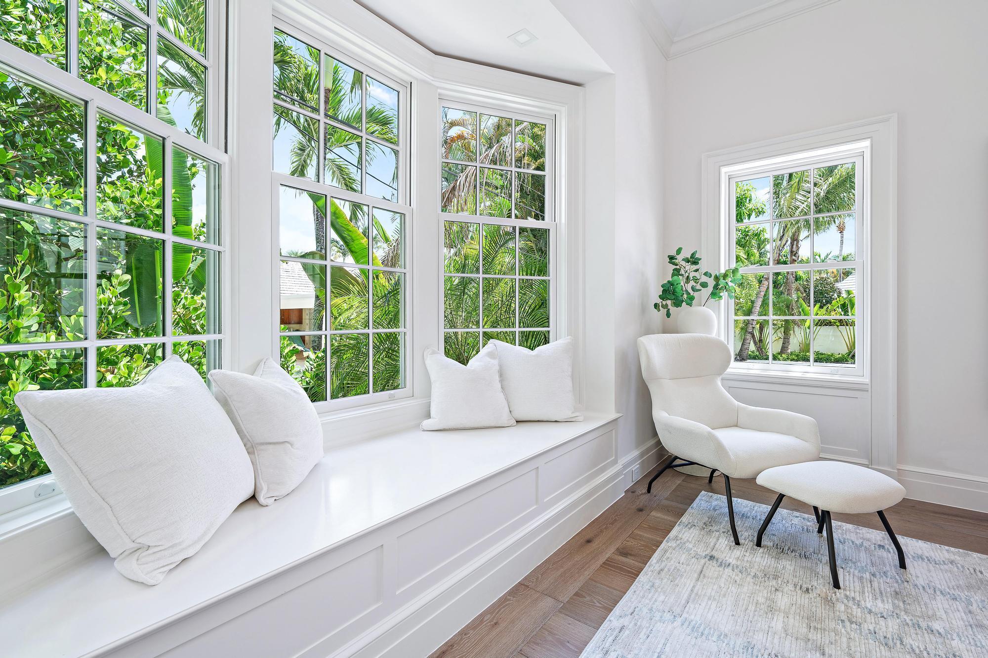 269 Jamaica Ln Palm Beach, FL 33480