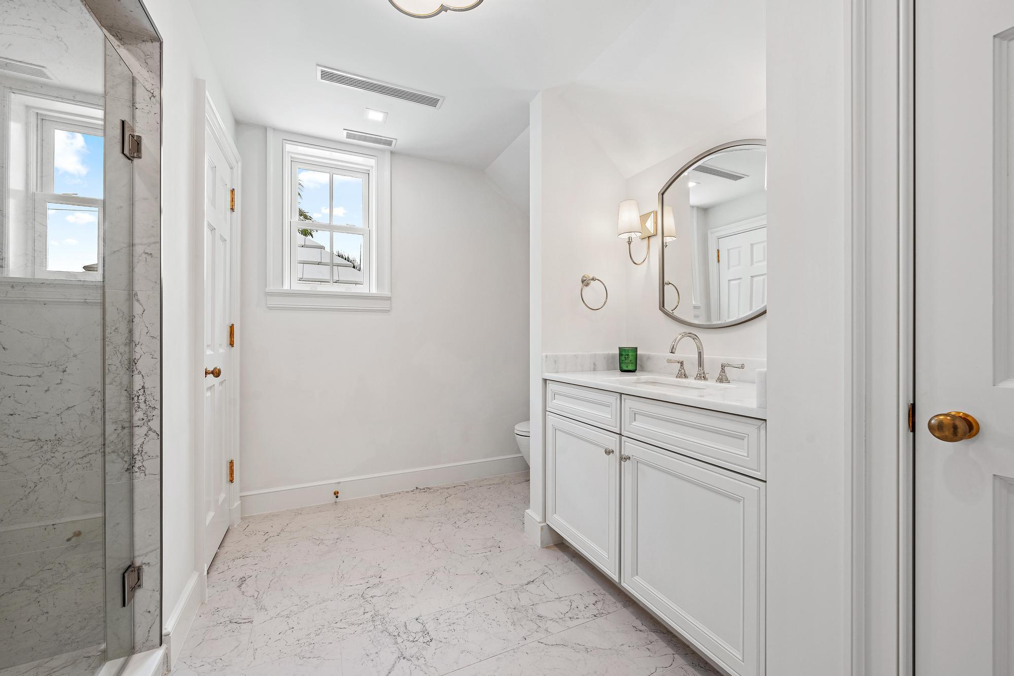 269 Jamaica Ln Palm Beach, FL 33480