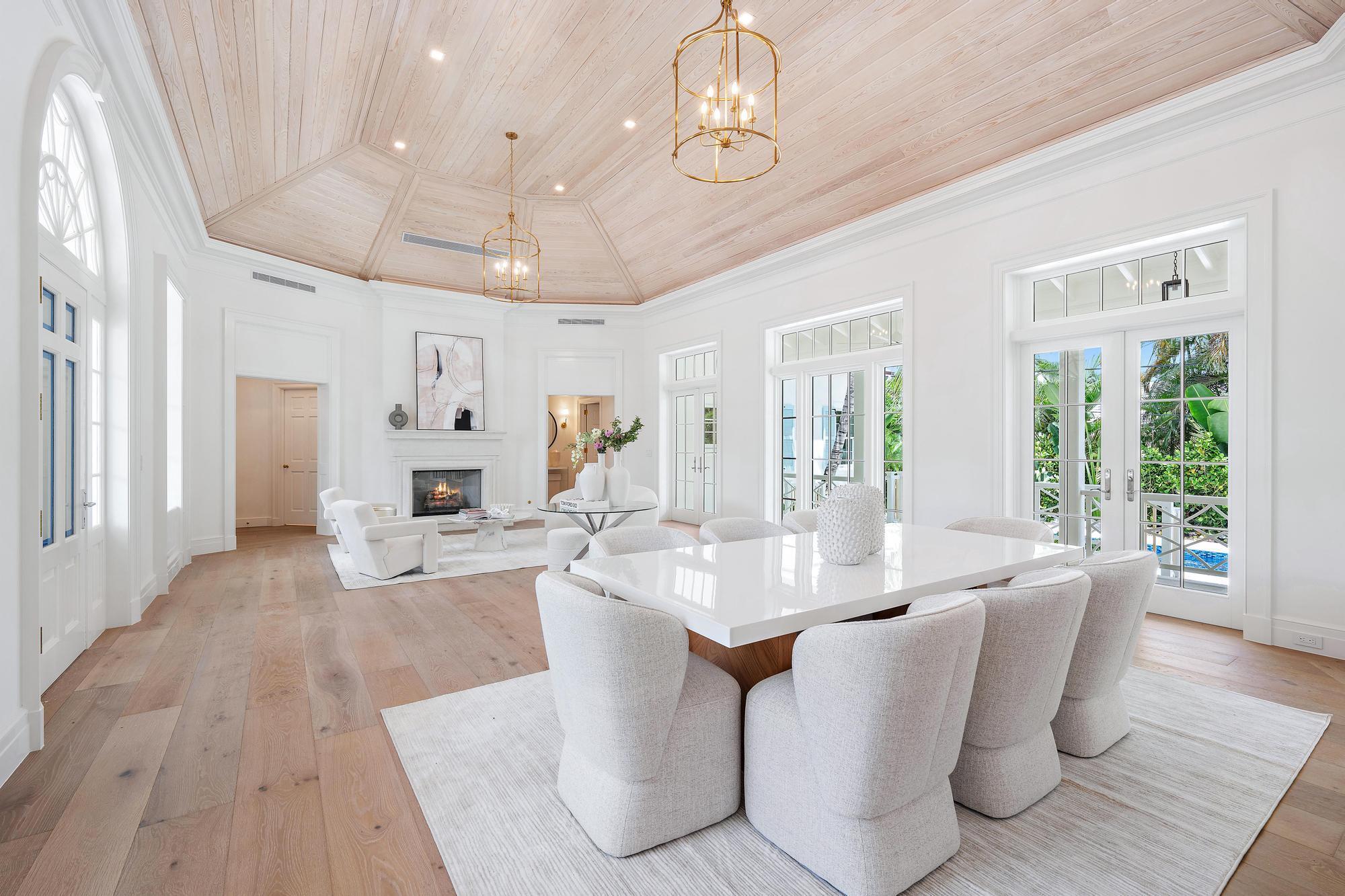 269 Jamaica Ln Palm Beach, FL 33480