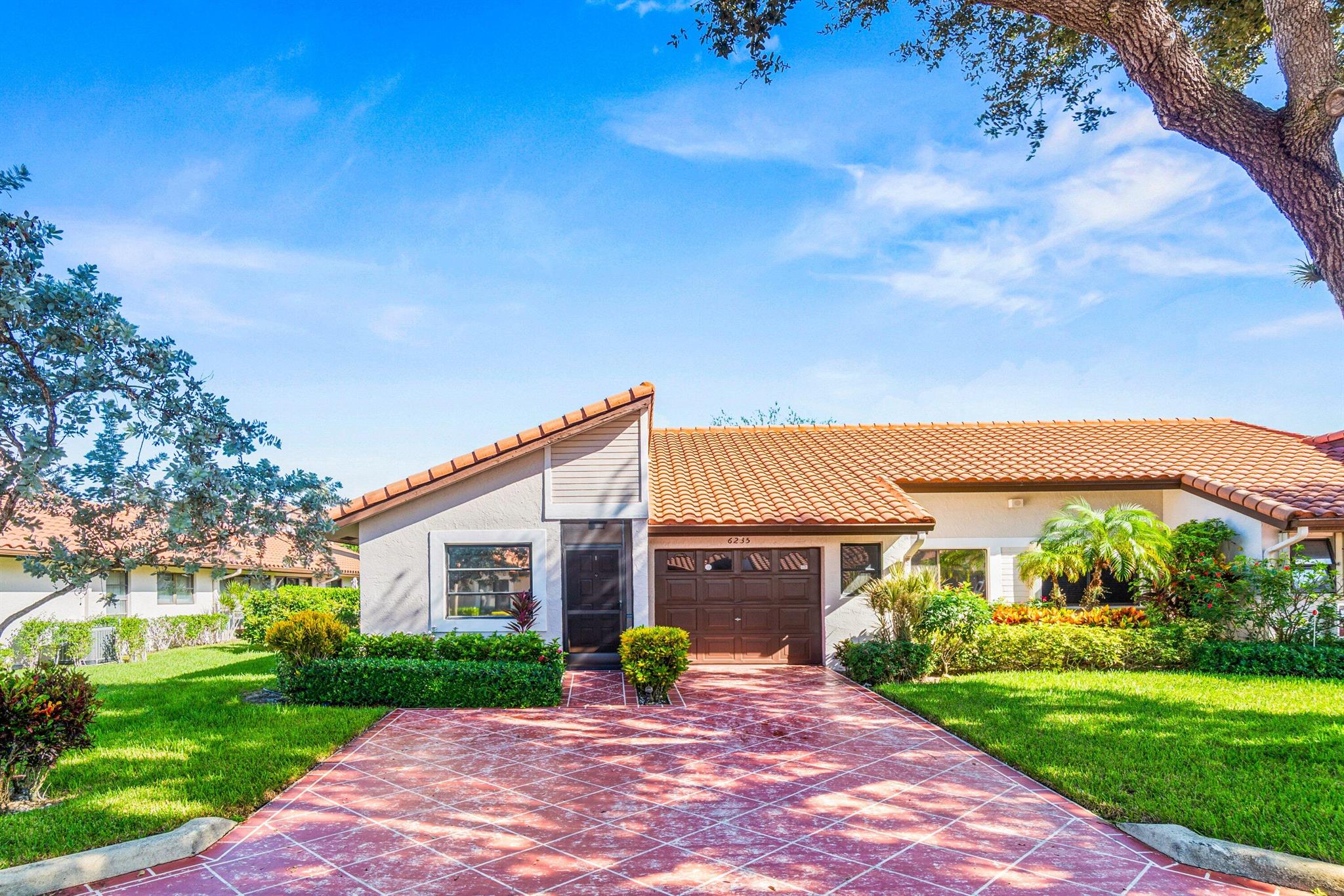 6235 Kings Gate Cir