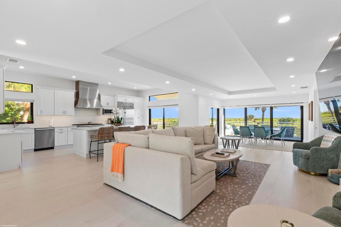 116 N Beach Jupiter Island, FL 33455