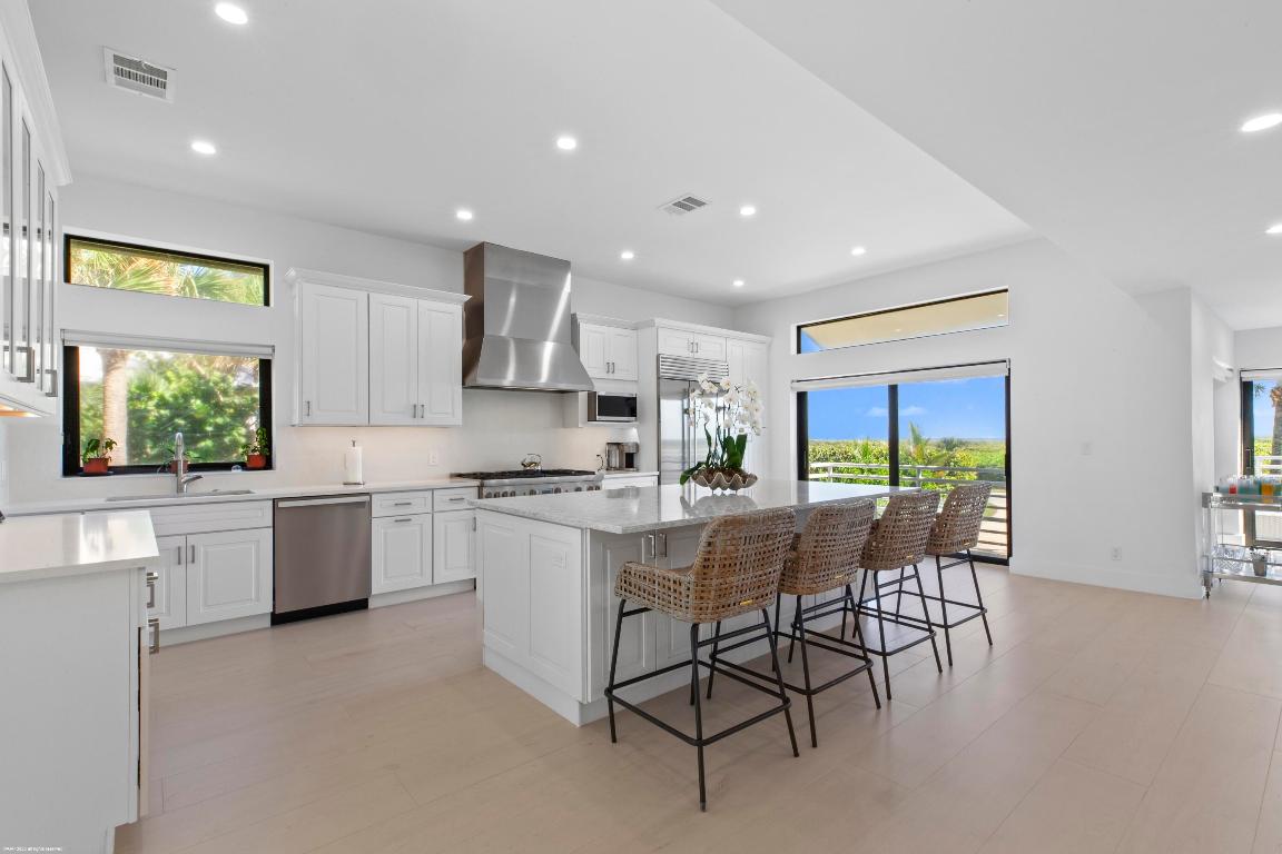 116 N Beach Jupiter Island, FL 33455