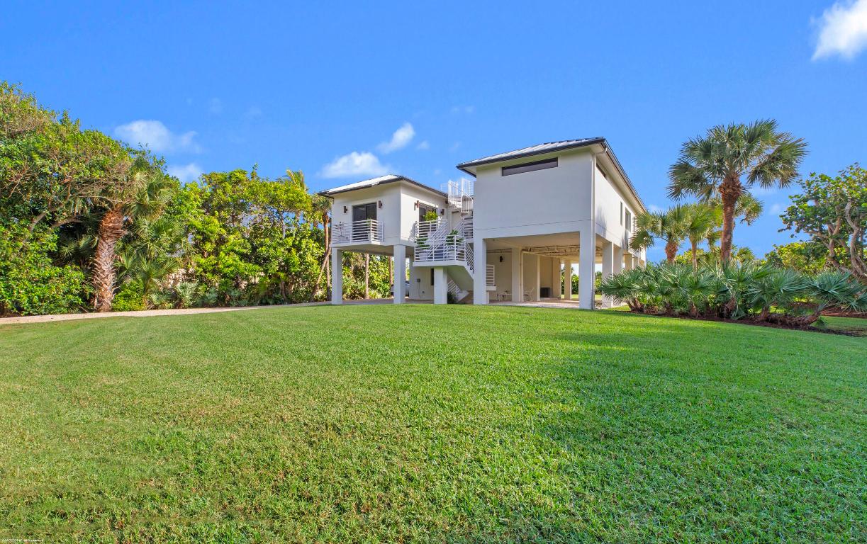 116 N Beach Jupiter Island, FL 33455