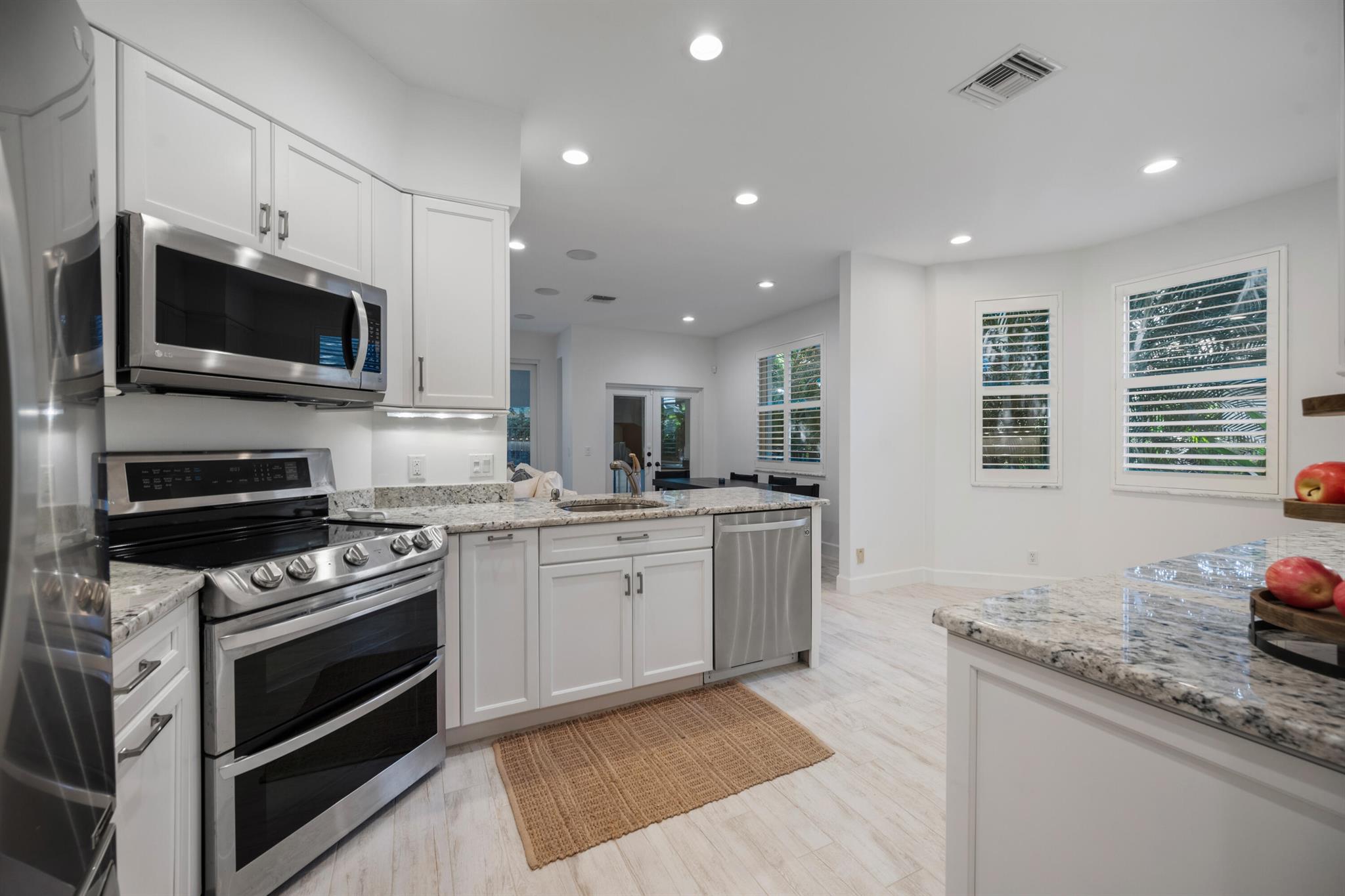 106 Toteka Cir Jupiter, FL 33458