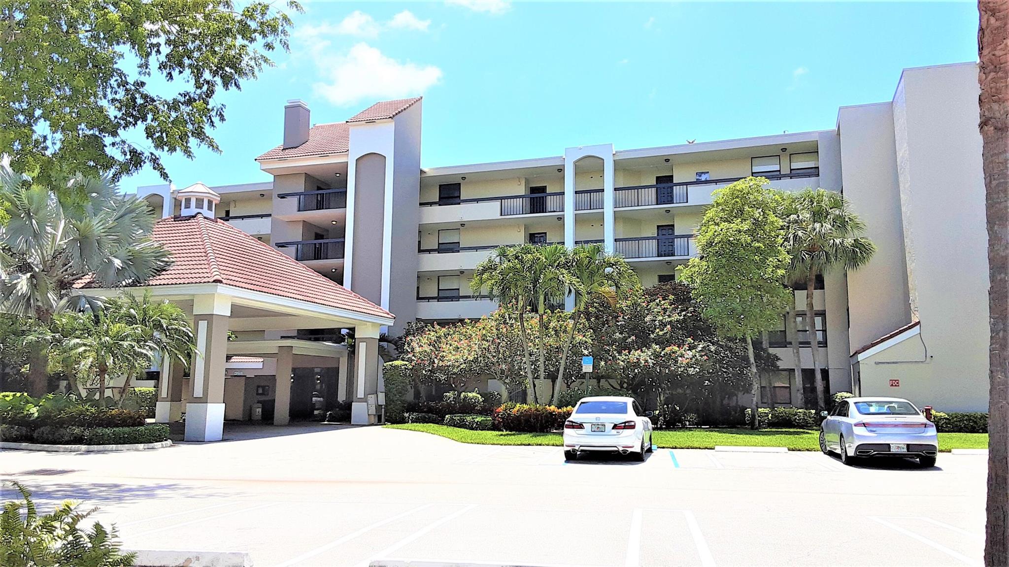 1915 Lavers Cir #E107