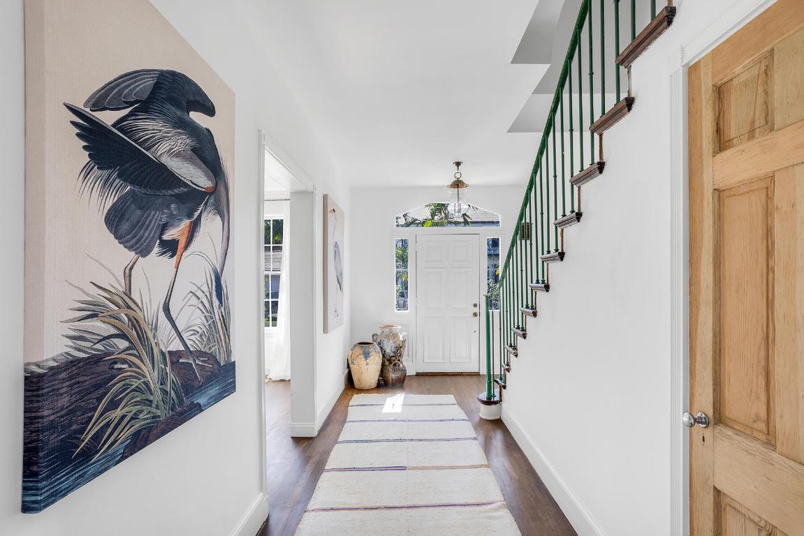 259 Queens Ln Palm Beach, FL 33480