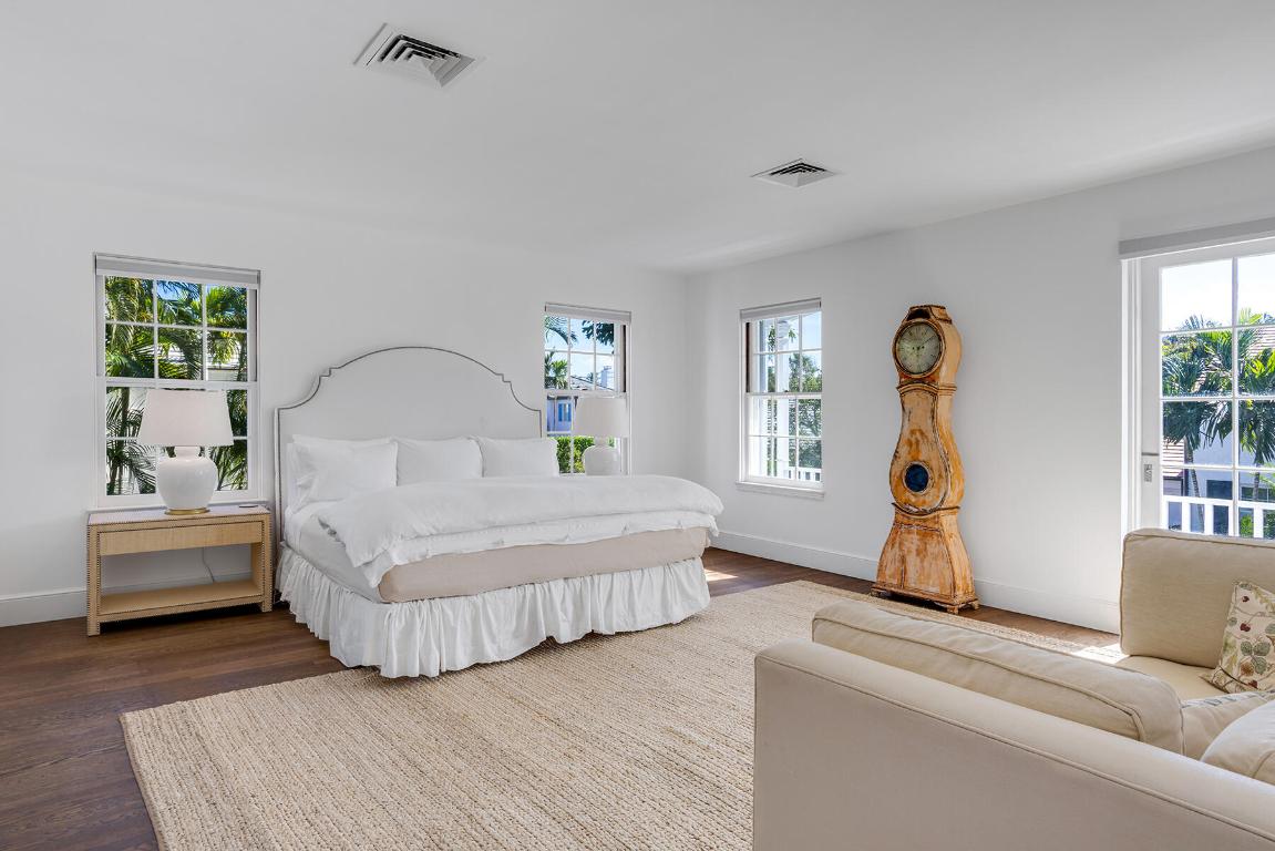 259 Queens Ln Palm Beach, FL 33480