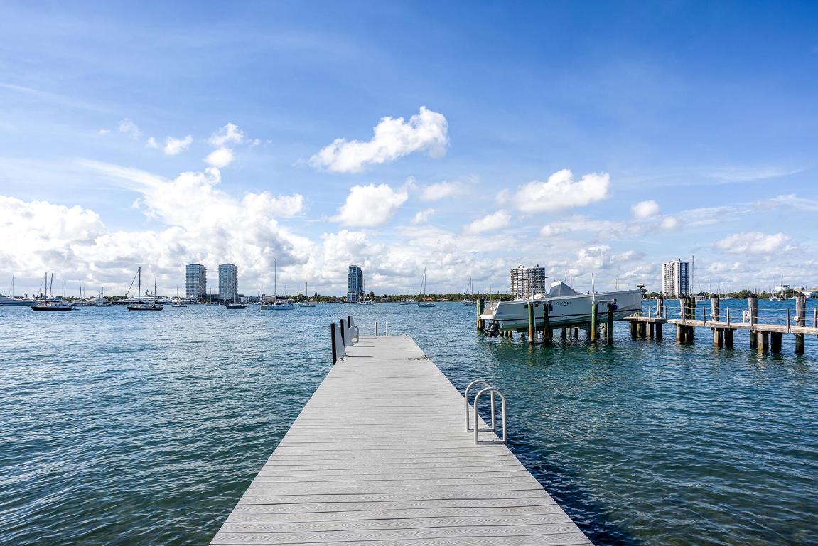 259 Queens Ln Palm Beach, FL 33480