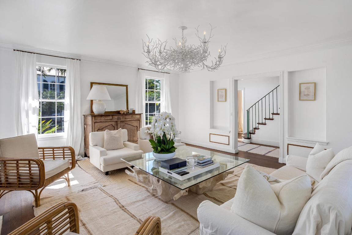 259 Queens Ln Palm Beach, FL 33480