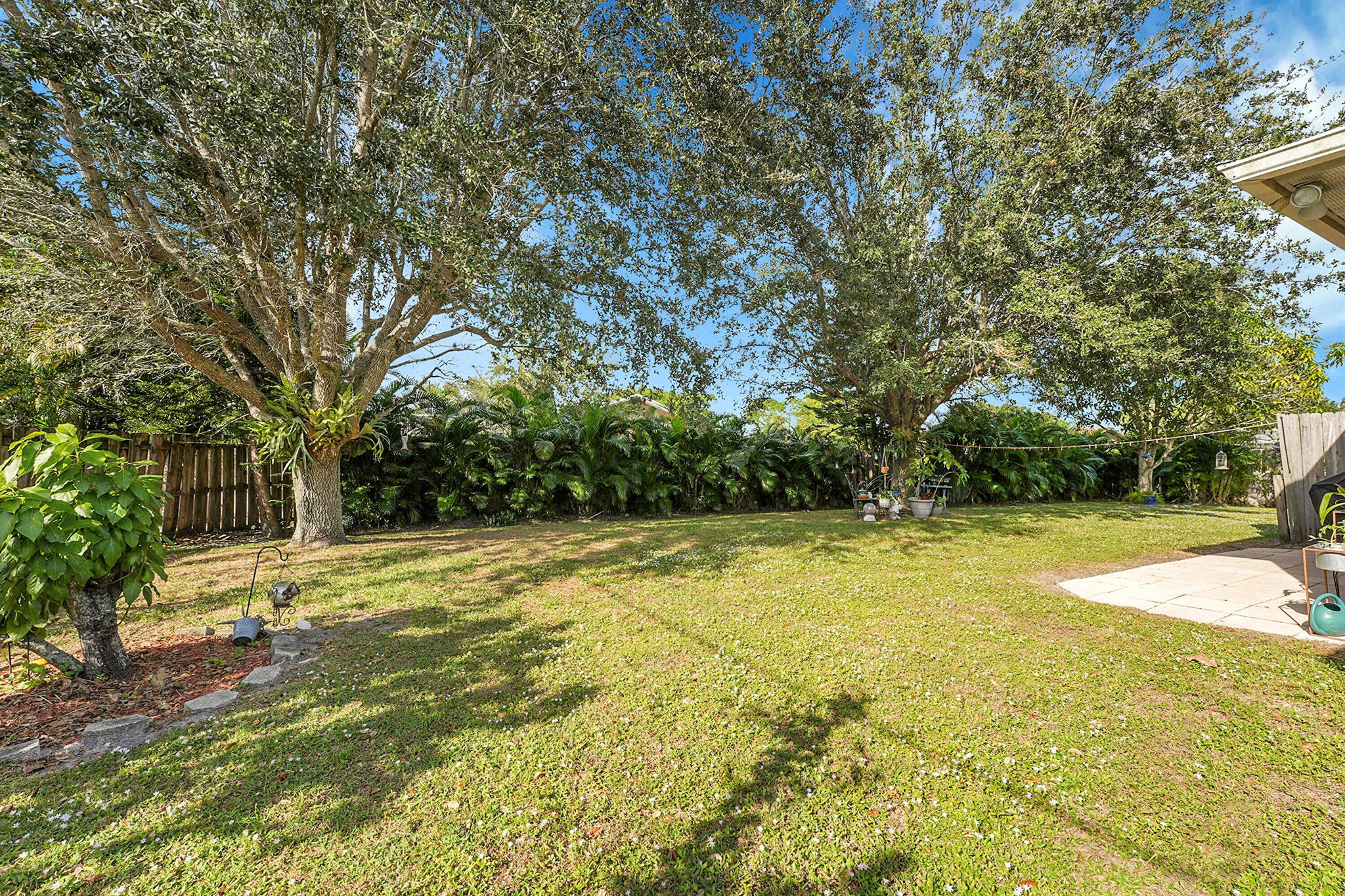 579 SE Marydale Ter Port St Lucie, FL 34983