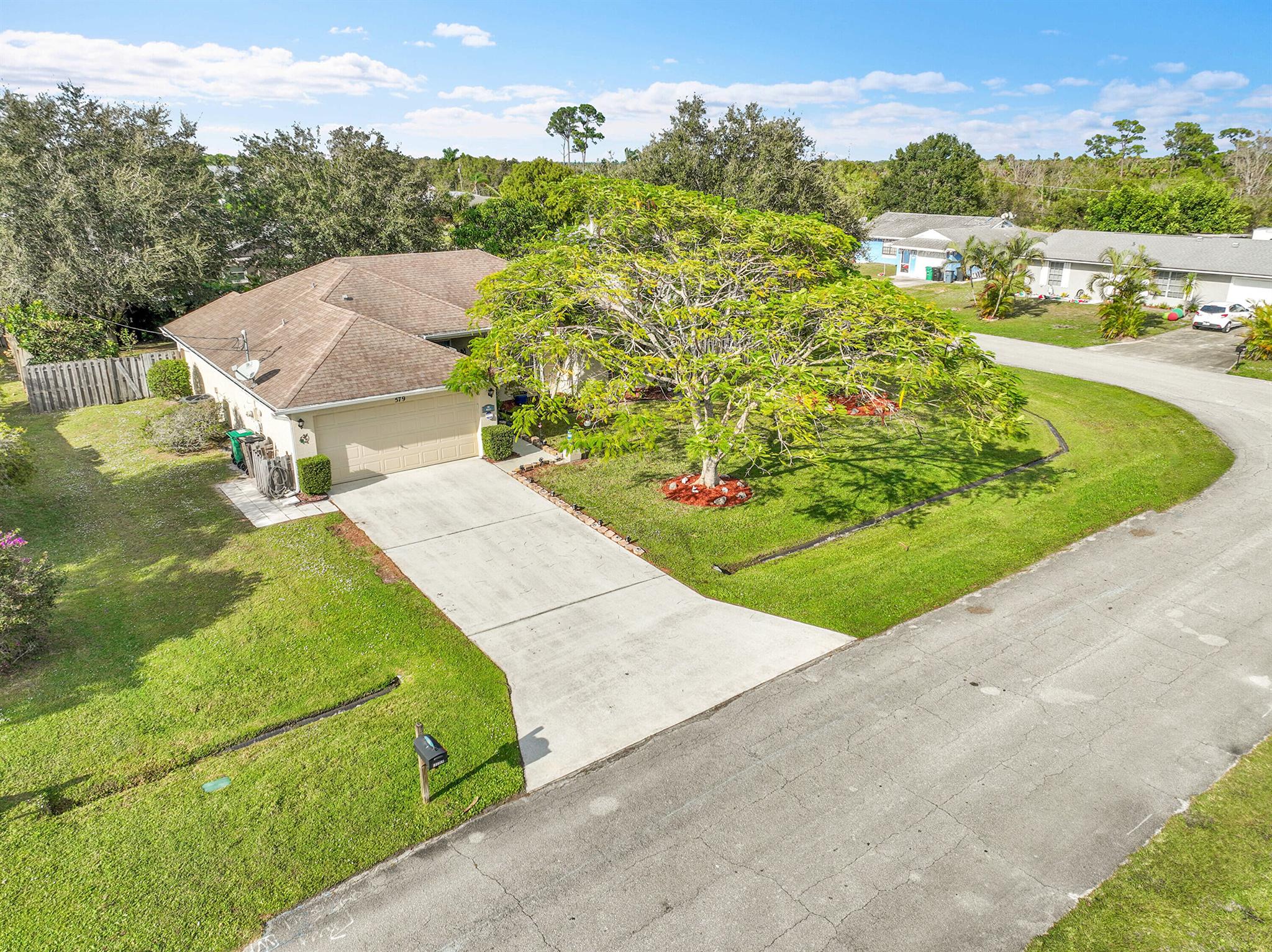 579 SE Marydale Ter Port St Lucie, FL 34983