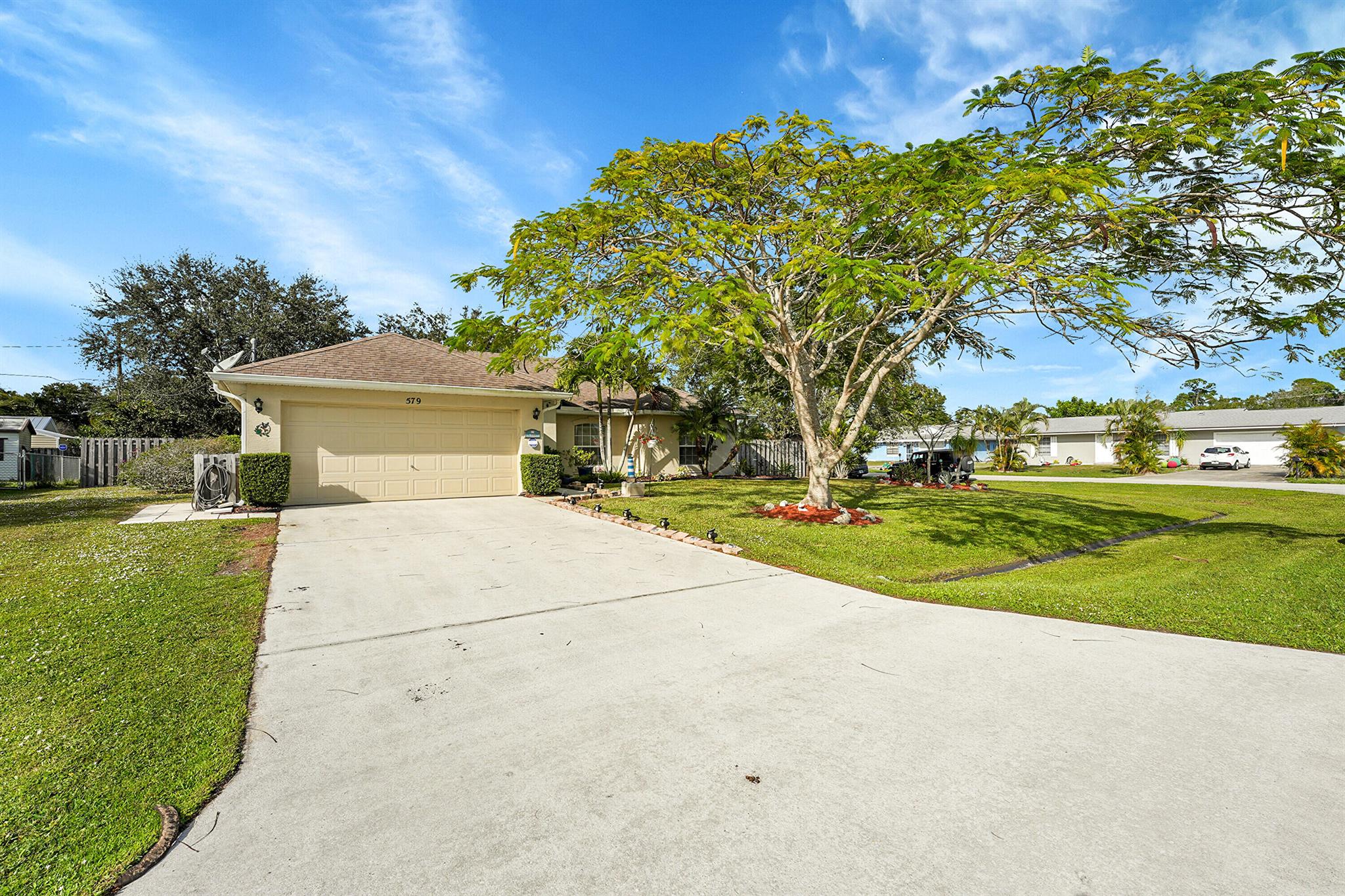 579 SE Marydale Ter Port St Lucie, FL 34983