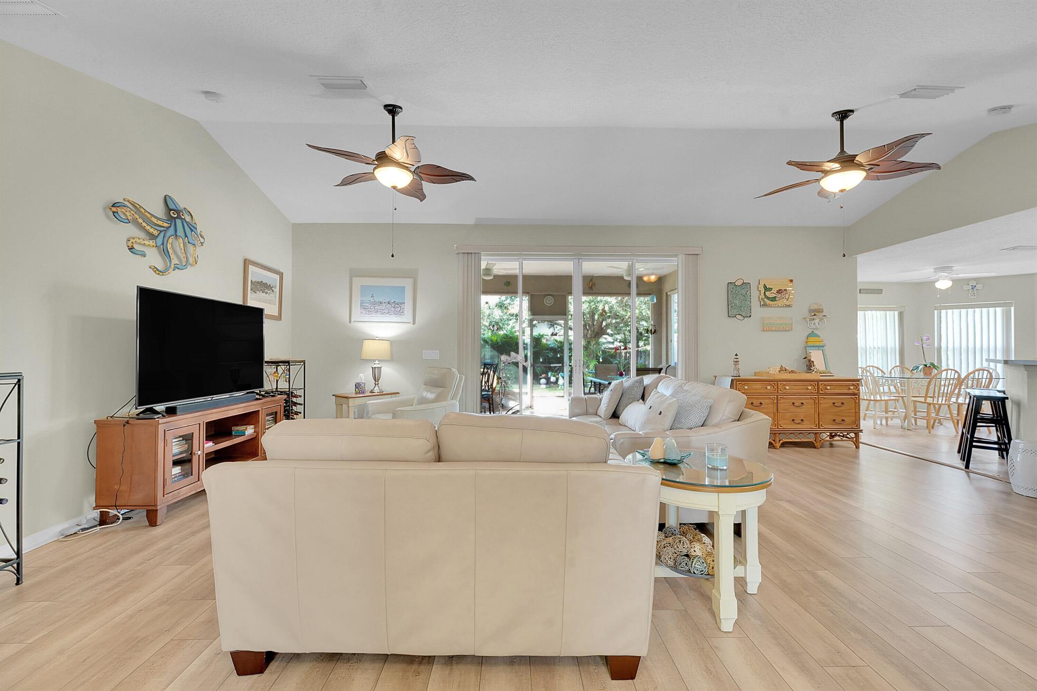 579 SE Marydale Ter Port St Lucie, FL 34983