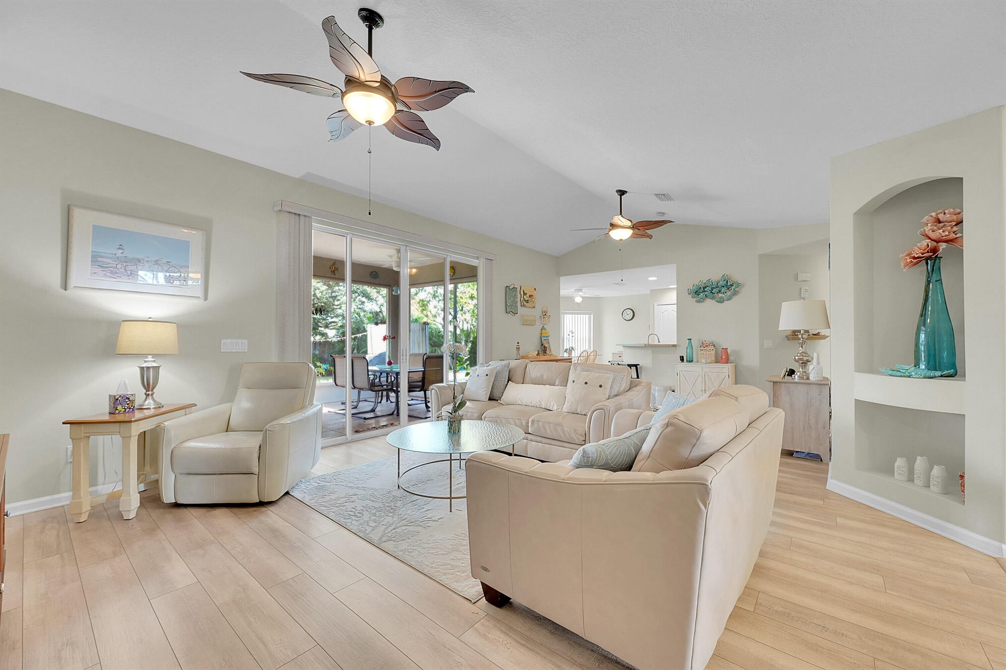 579 SE Marydale Ter Port St Lucie, FL 34983