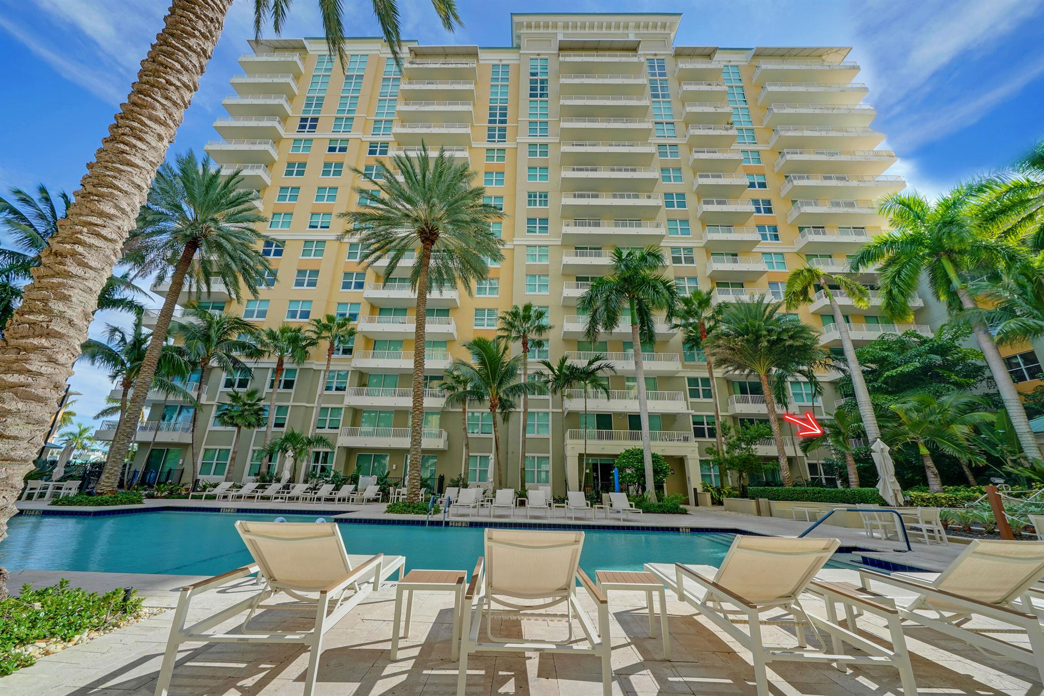 625 Casa Loma Blvd #207