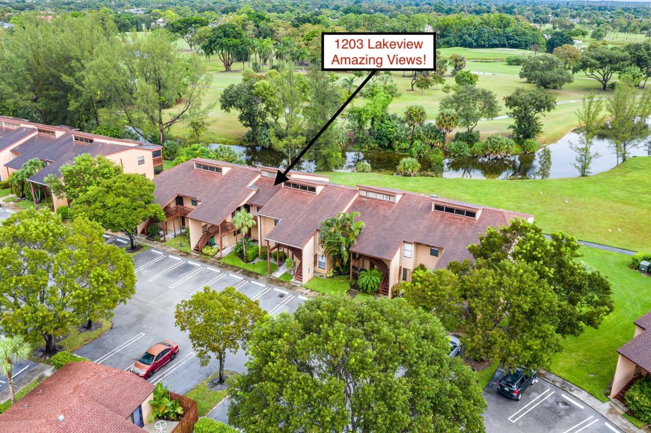 1203 Lakeview Dr #1203