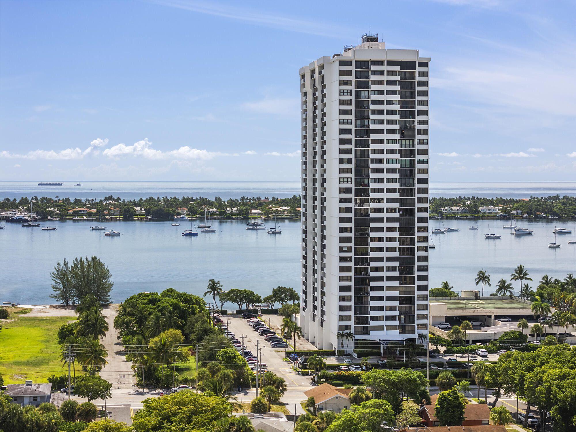 5600 N Flagler Dr #2006