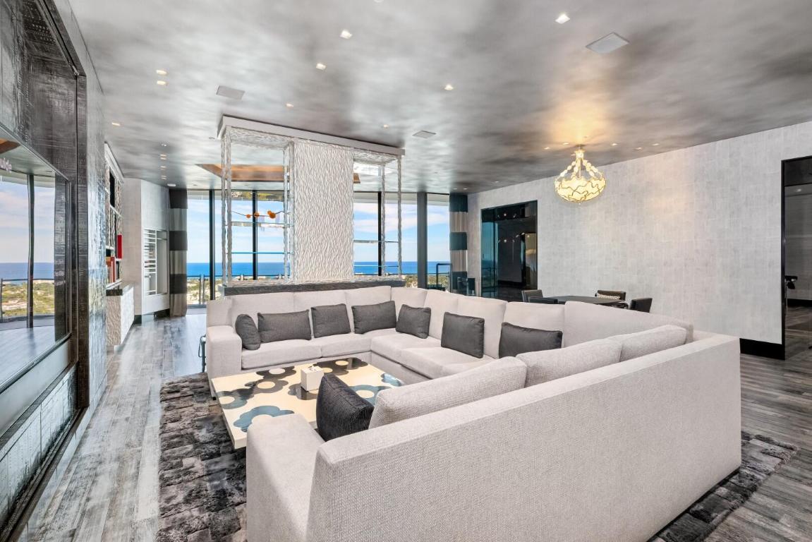 1100 S Flagler #2401/2402 West Palm Beach, FL 33401