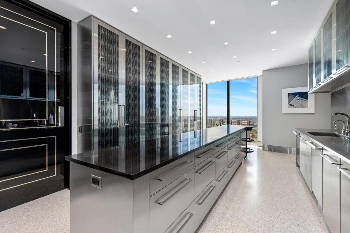 1100 S Flagler #2401/2402 West Palm Beach, FL 33401