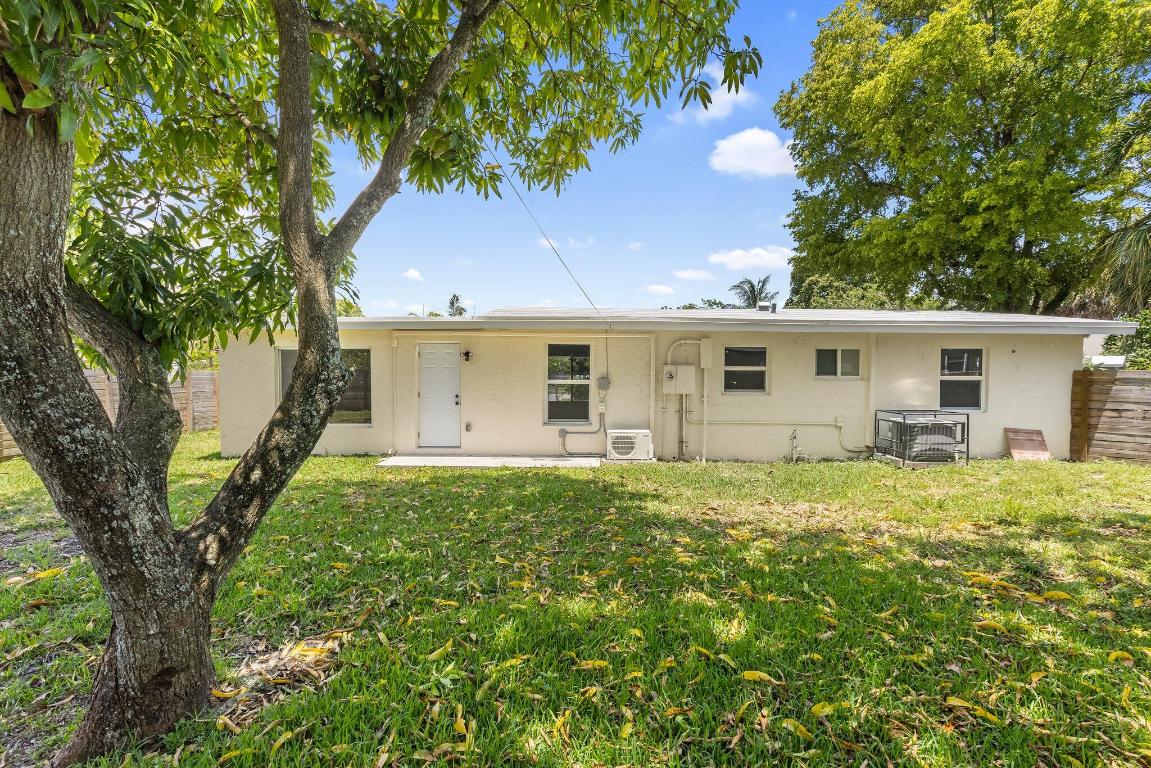 1530 NW 18th Fort Lauderdale, FL 33311