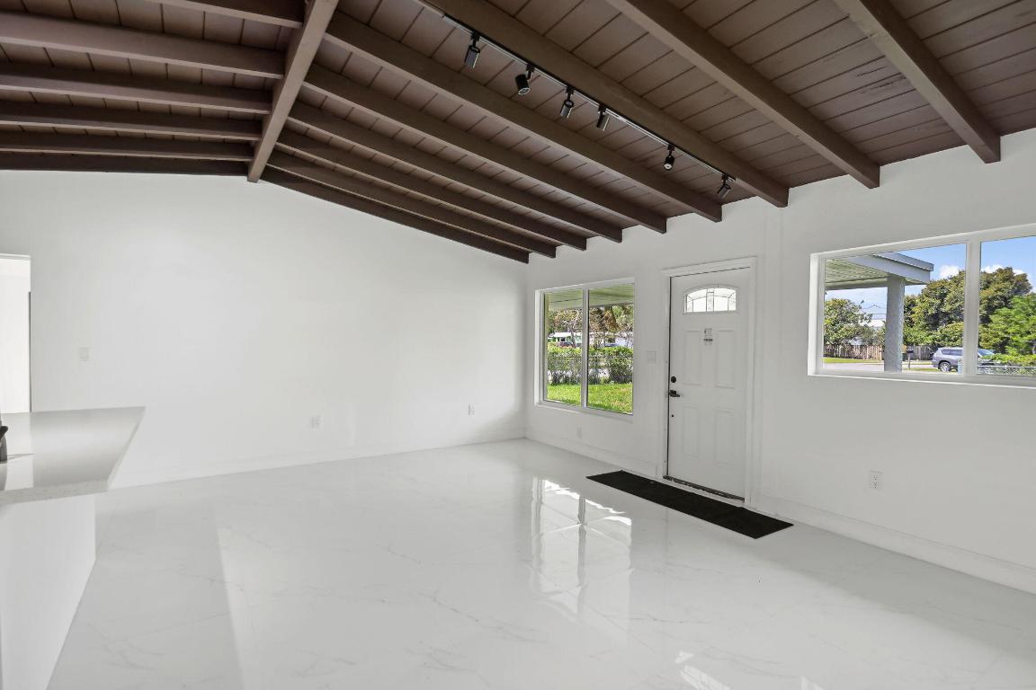 1530 NW 18th Fort Lauderdale, FL 33311