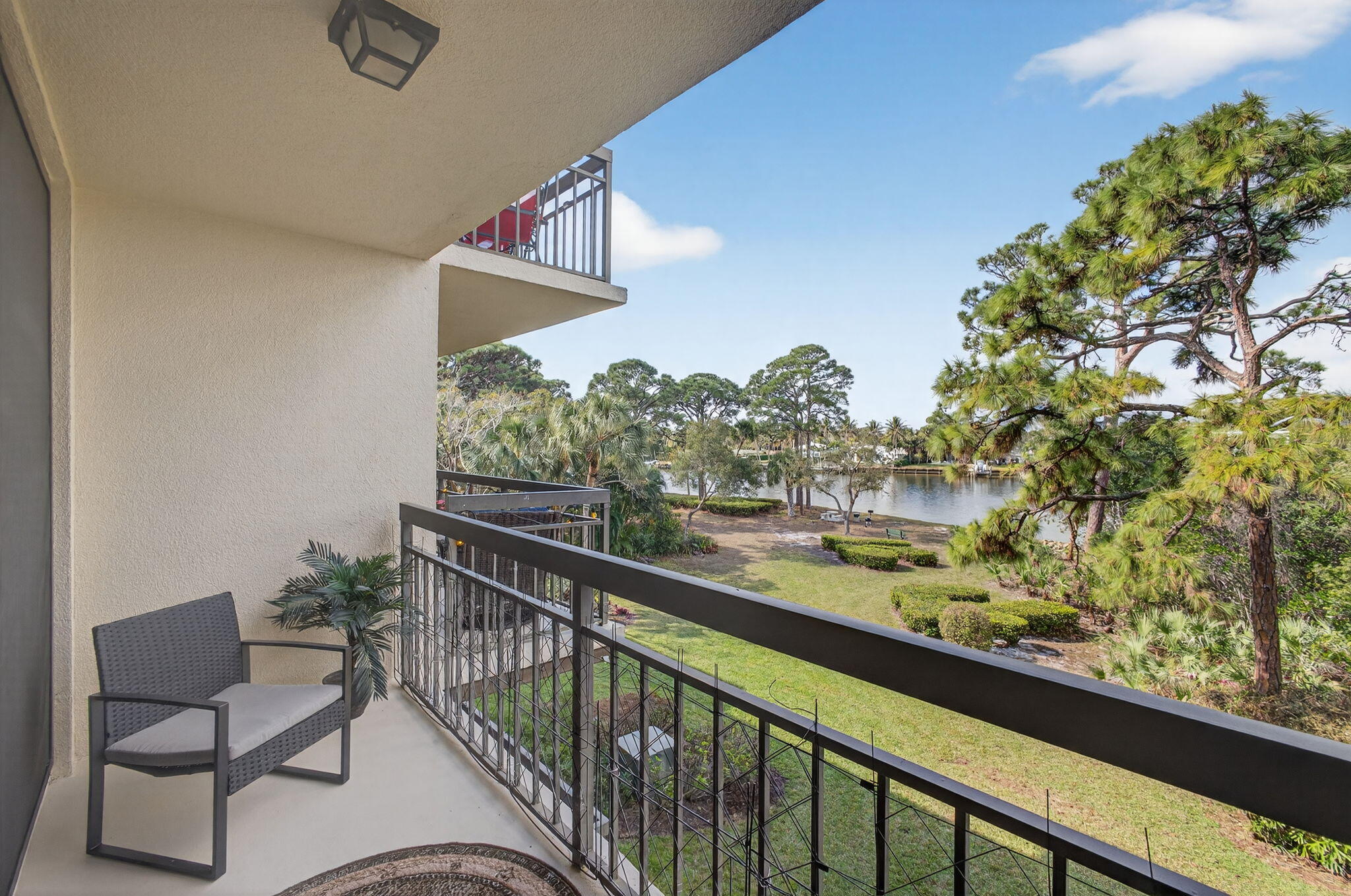 1901 Marina Isle #304 Jupiter, FL 33477