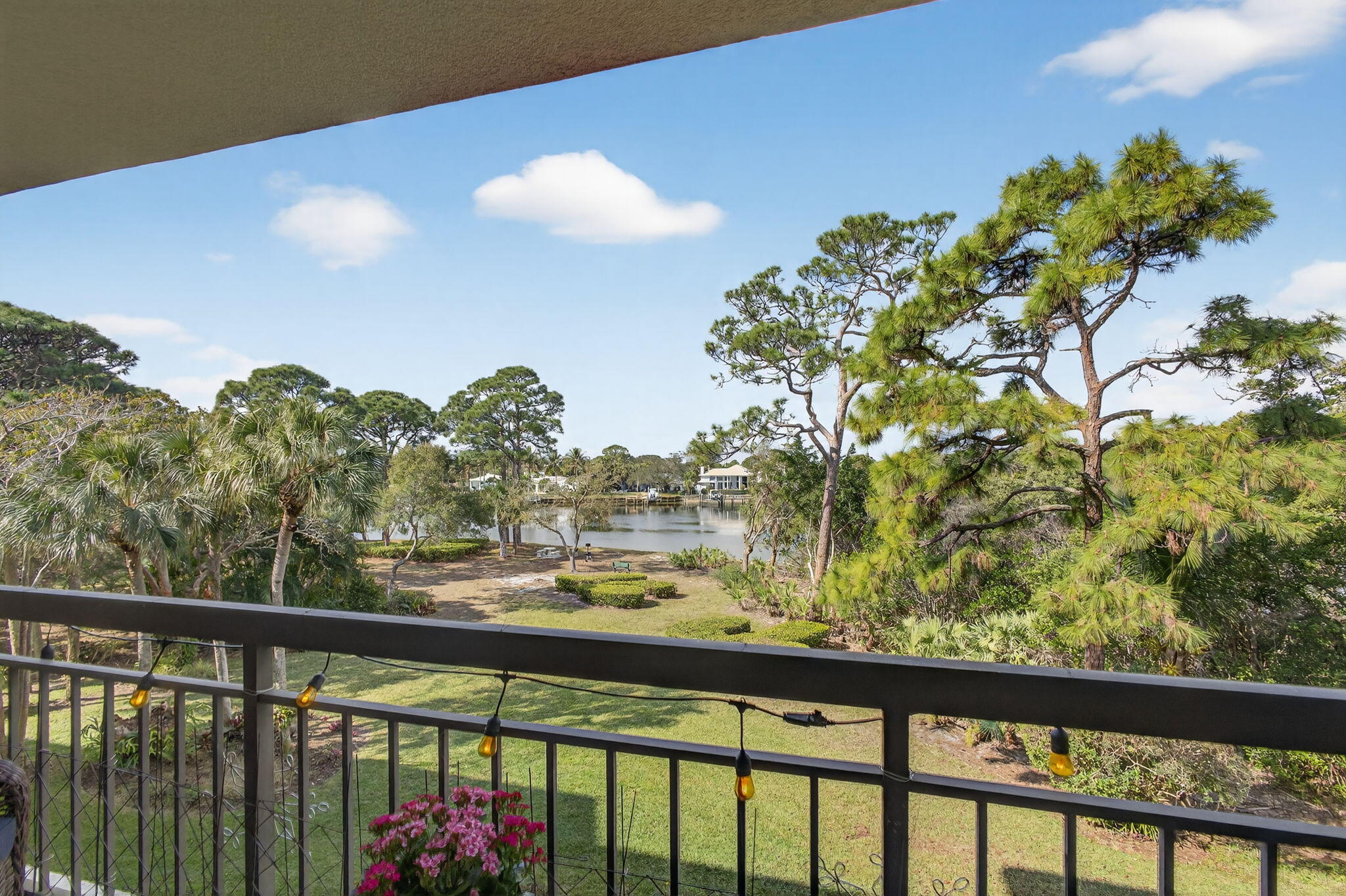 1901 Marina Isle #304 Jupiter, FL 33477